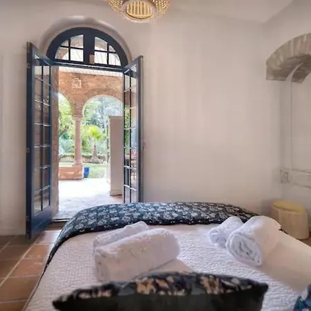 Apartment Charming In A Manor In Cannes